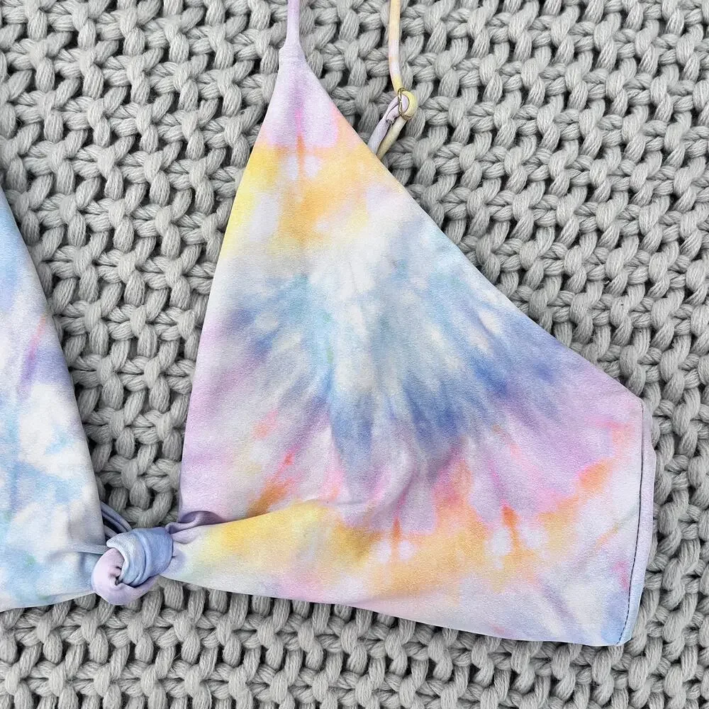 Skatie• ‘Sarah’ Bikini Top in TAVARUA Tie Dye